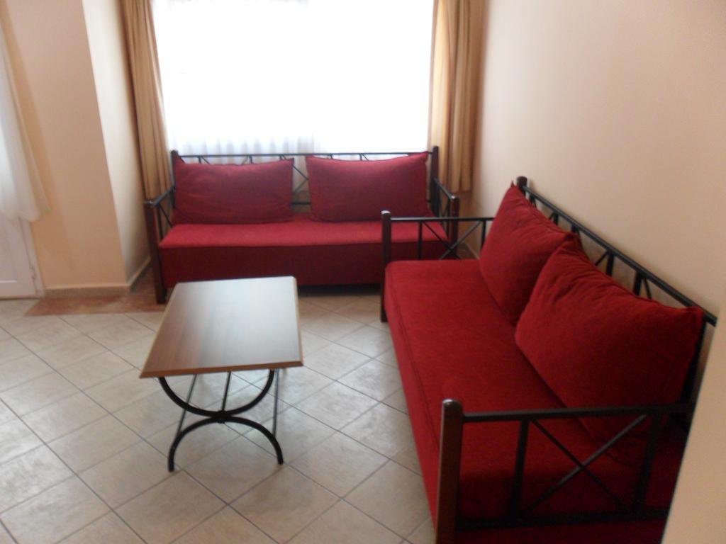 غومْبيت Club Arya Apart Hotel الغرفة الصورة