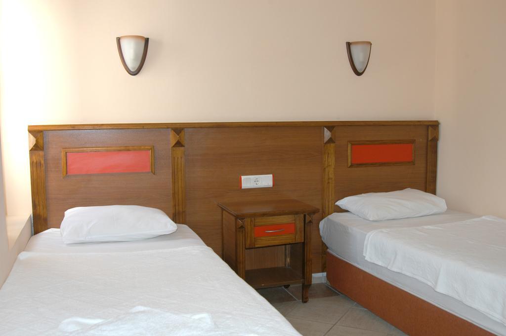غومْبيت Club Arya Apart Hotel الغرفة الصورة